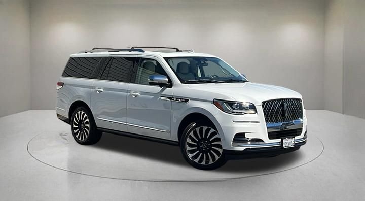 2022 Lincoln Navigator