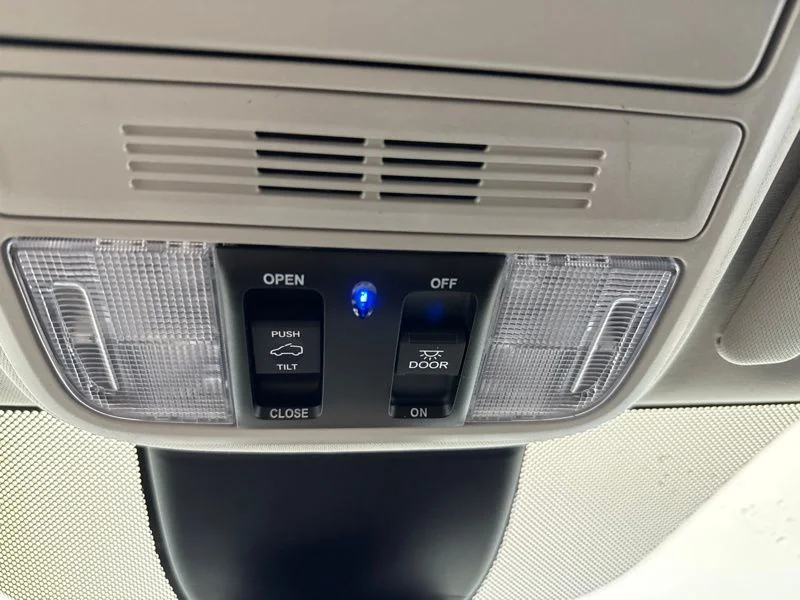 Used 2025 Black Honda Elite image 41