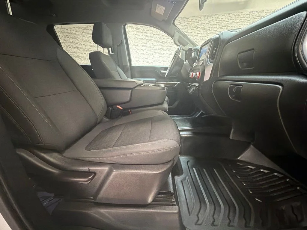 Used 2022 Summit White GMC SLE image 11