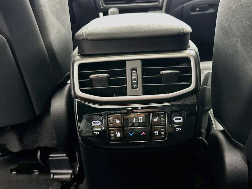 Used 2024 White Lexus 350 Luxury image 33