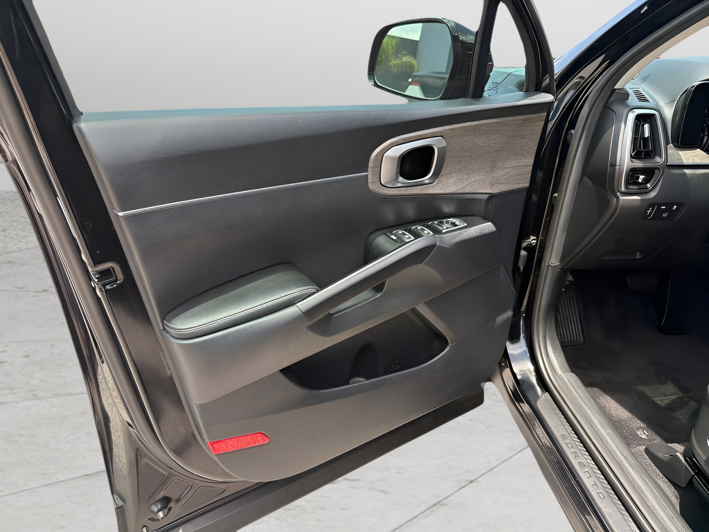 Used 2023 Black Kia EX image 16