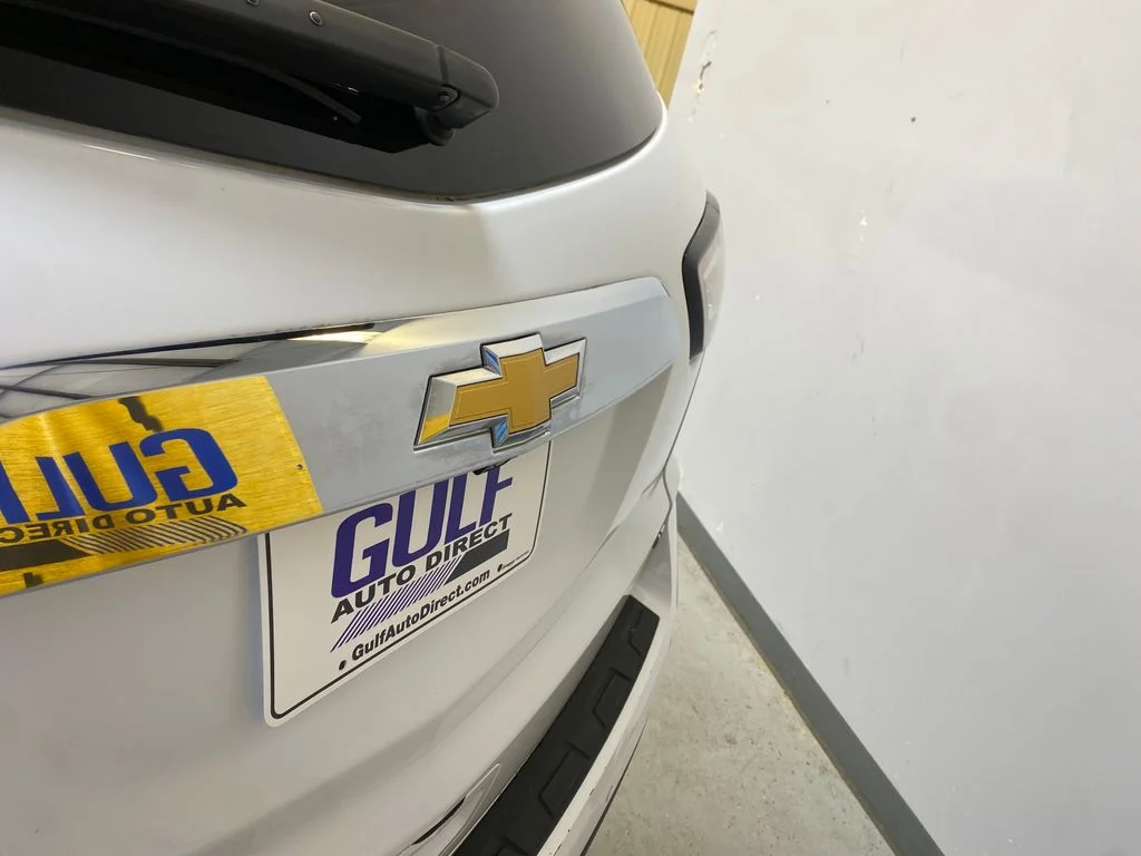 Used 2017 White Chevrolet LT image 15