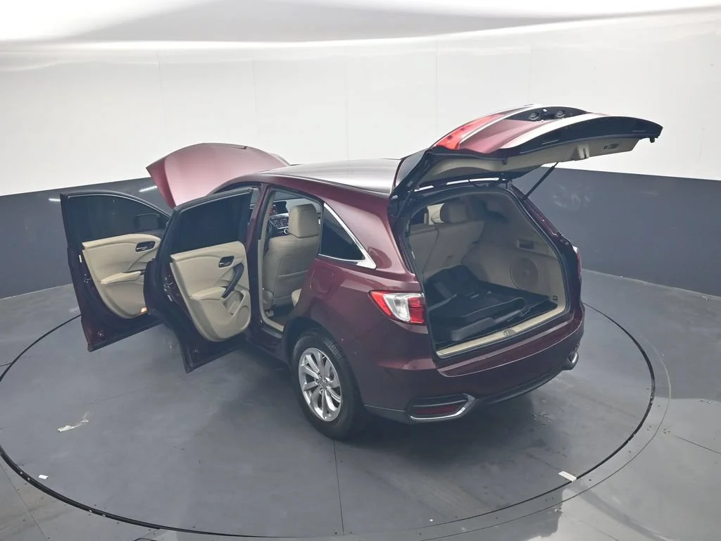 Used 2018  Acura Technology Package image 39