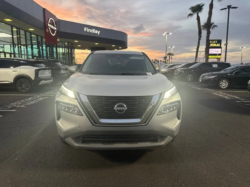 Used 2022 Silver Nissan SV image 2