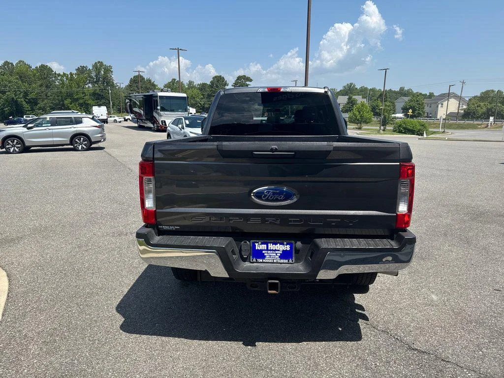 Used 2019 Magnetic Metallic Ford XLT 4WD Crew Cab 6.75 Box image 5