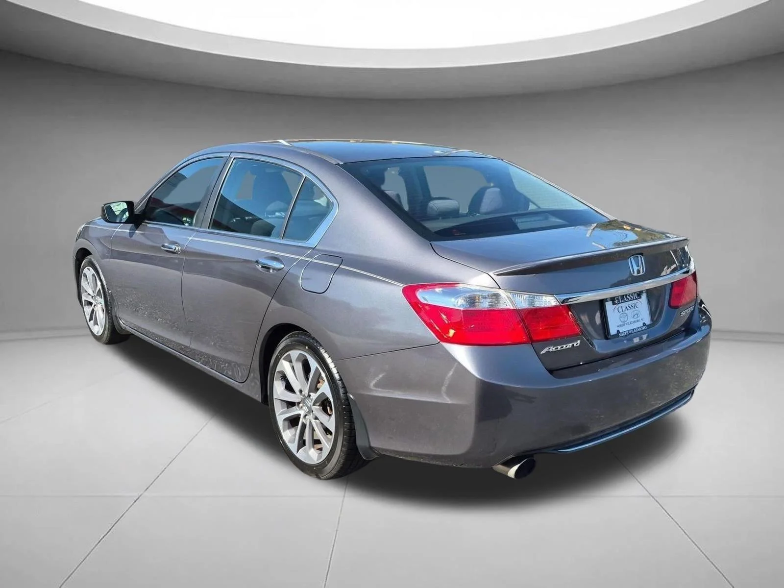 Used 2013 Modern Steel Metallic Honda Sport image 3