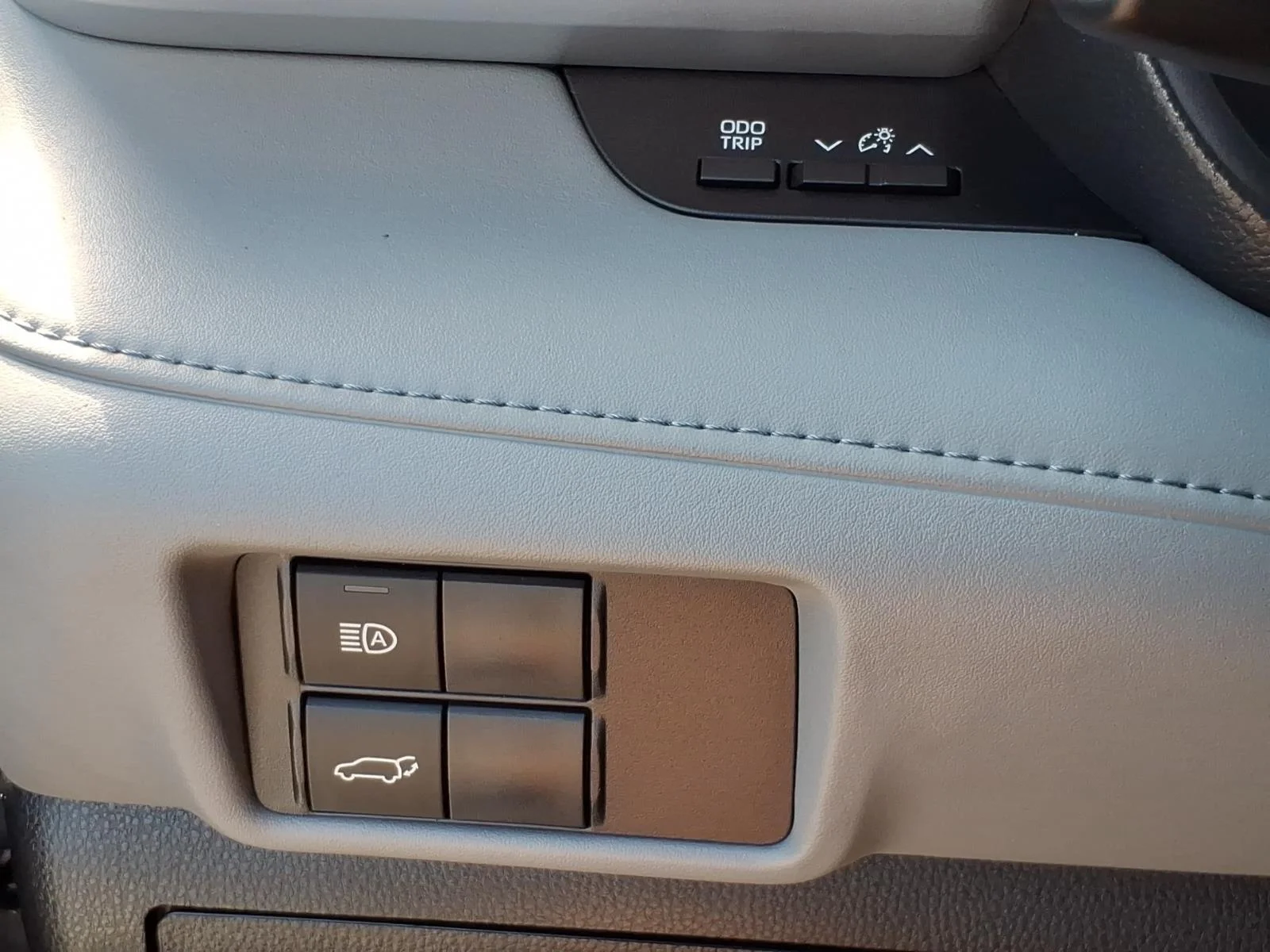 Used 2021 Magnetic Gray Metallic Toyota LE image 14