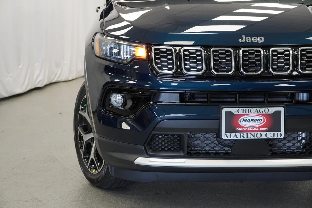 New 2026 Fathom Blue Pearl-Coat Exterior Paint Jeep Limited image 5
