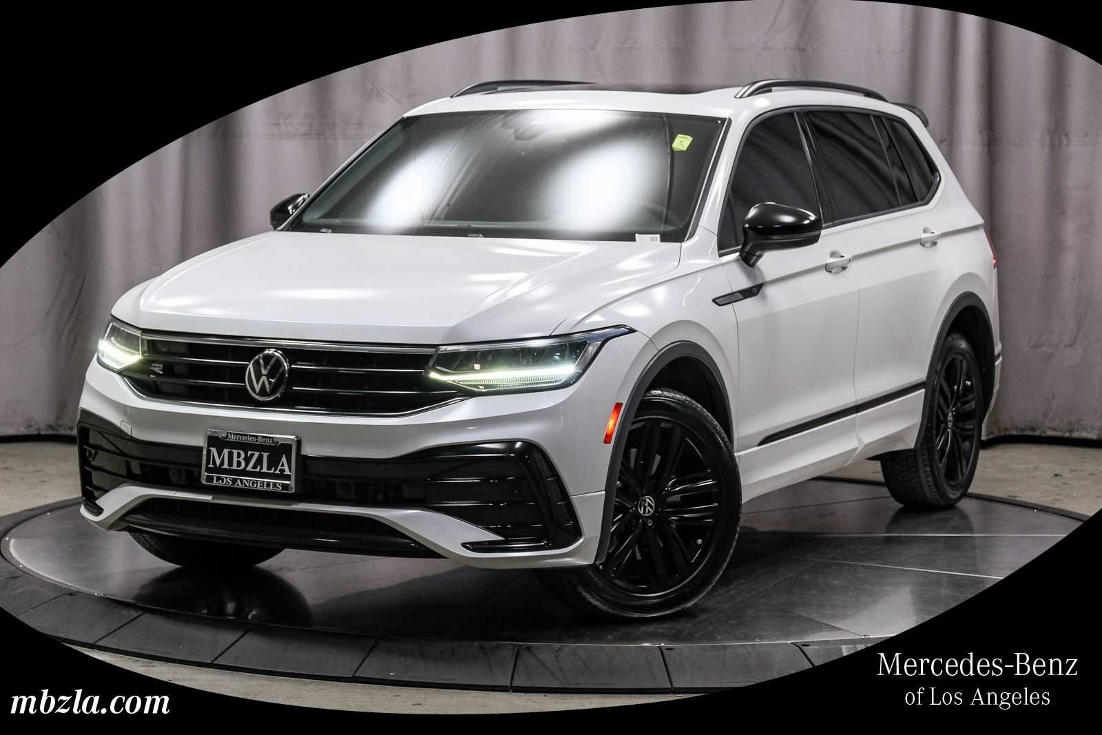 2022 Volkswagen Tiguan 2.0T SE R-Line Black's photo