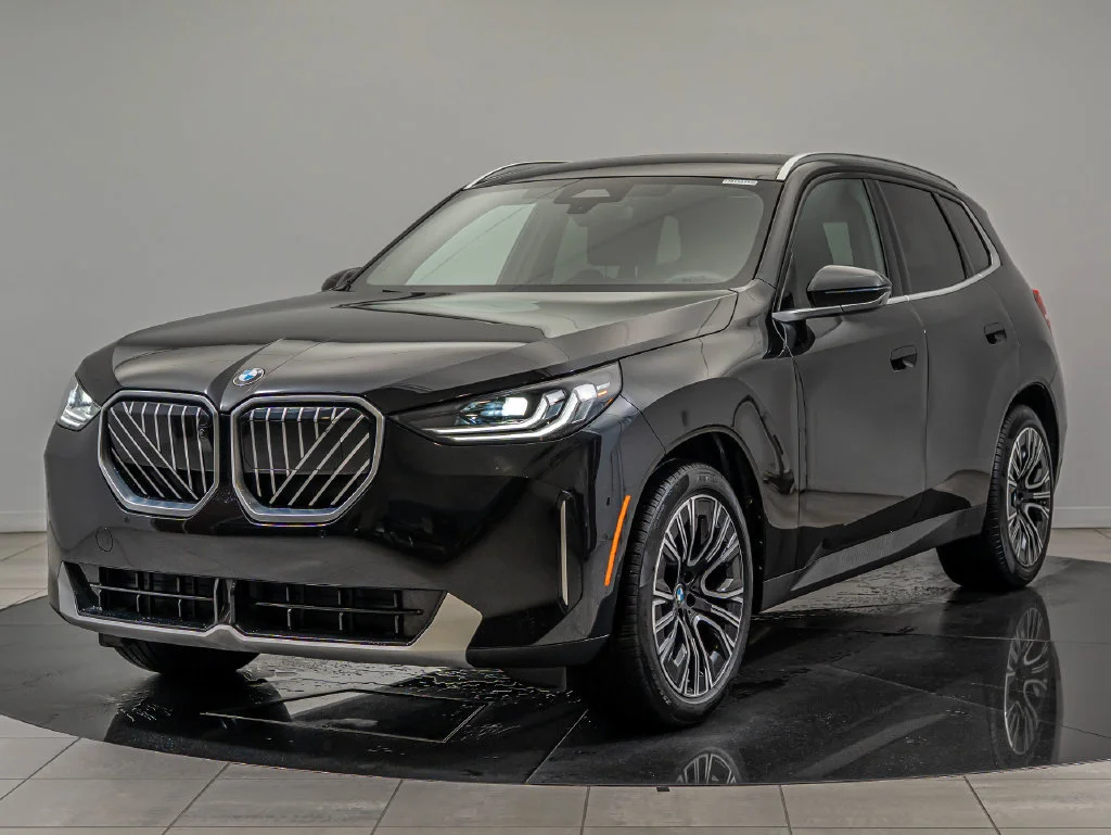 Certified Used 2025 Not Available BMW xDrive 30I image 1