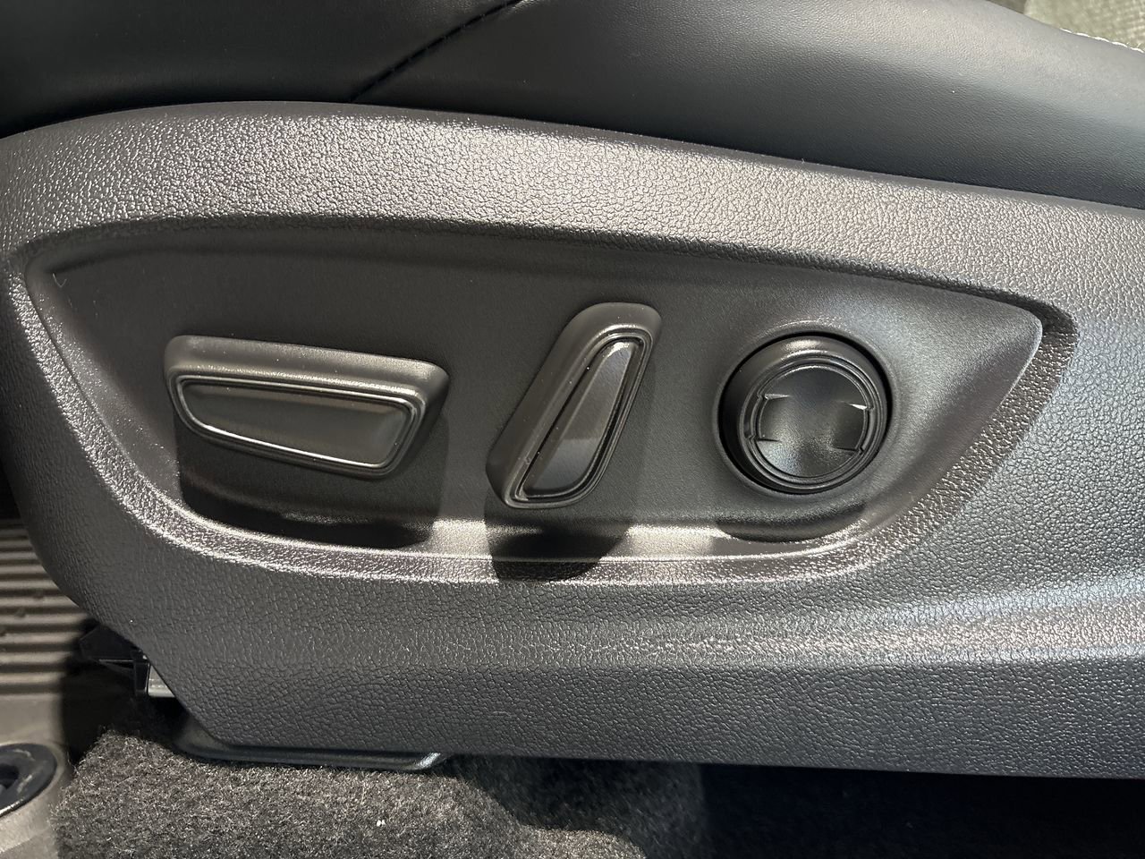 Used 2026 Pearl Toyota XLE Plus image 12