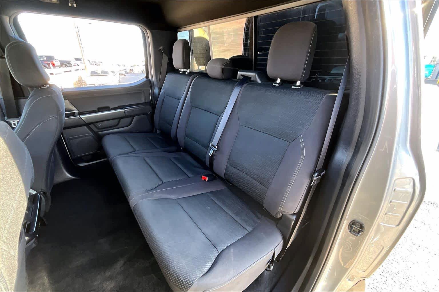 Used 2023 Iconic Silver Ford XLT image 19