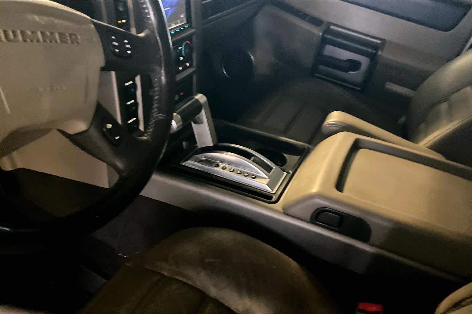 Used 2003 White HUMMER  image 13