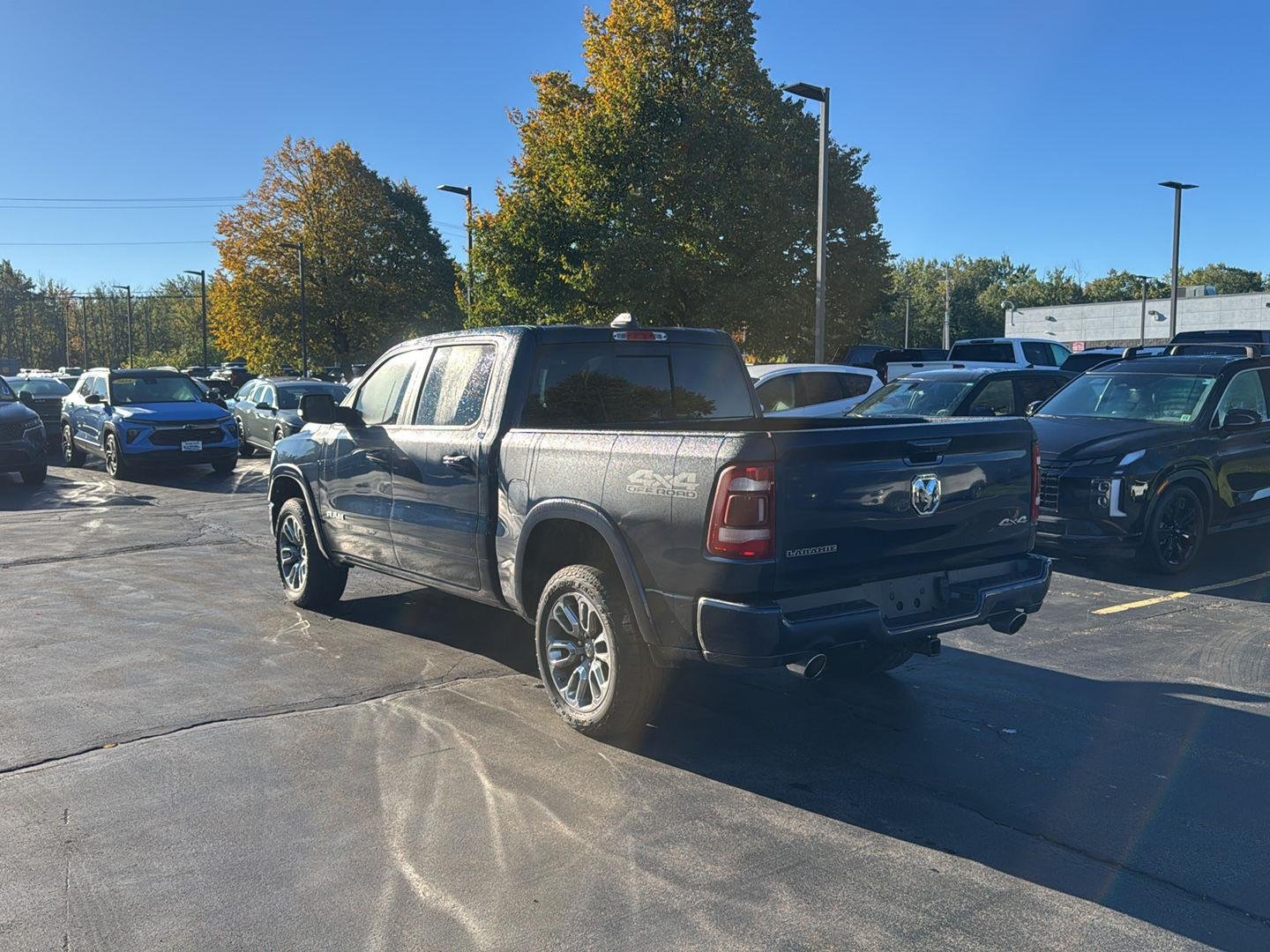 Used 2021 Patriot Blue Pearlcoat Ram Laramie image 7