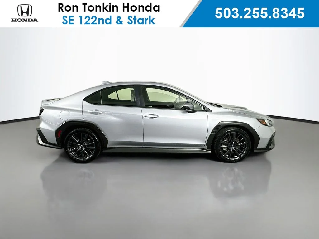 Used 2023 Ice Silver Metallic Subaru Premium image 10
