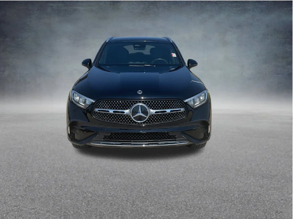 Used 2025 Black Mercedes-Benz GLC 300 image 2