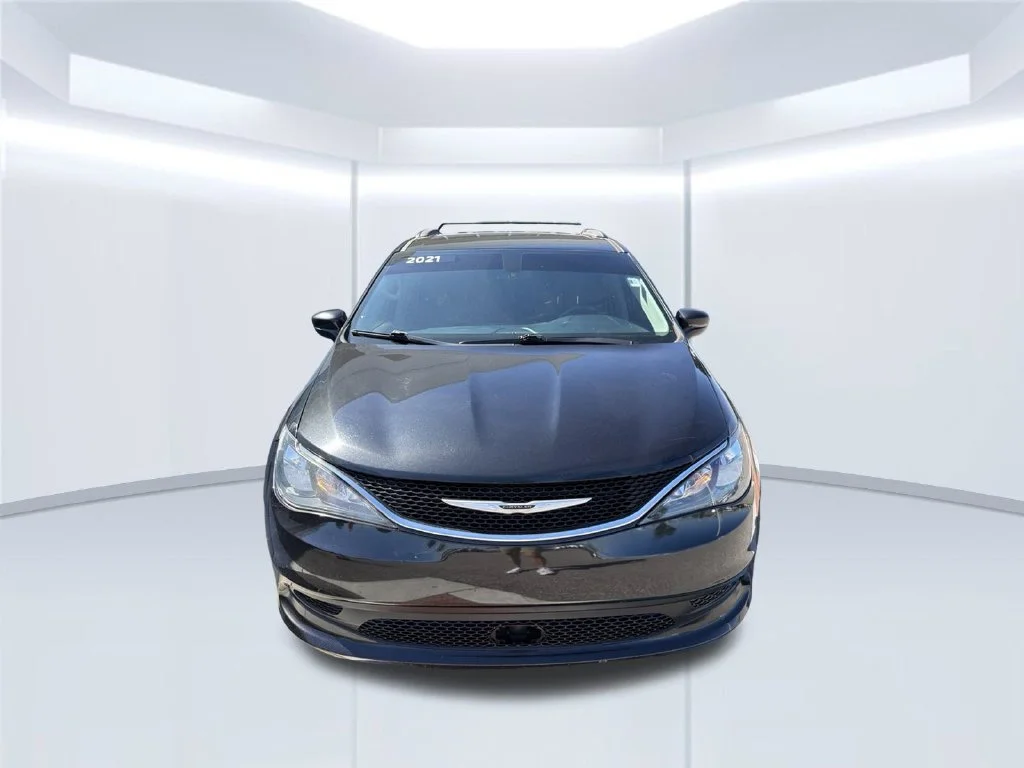 Used 2021 Black Chrysler LXI image 2