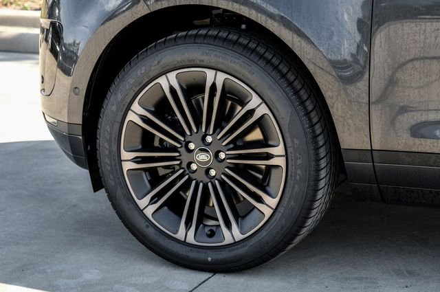 New 2026 Carpathian Grey Land Rover S image 67