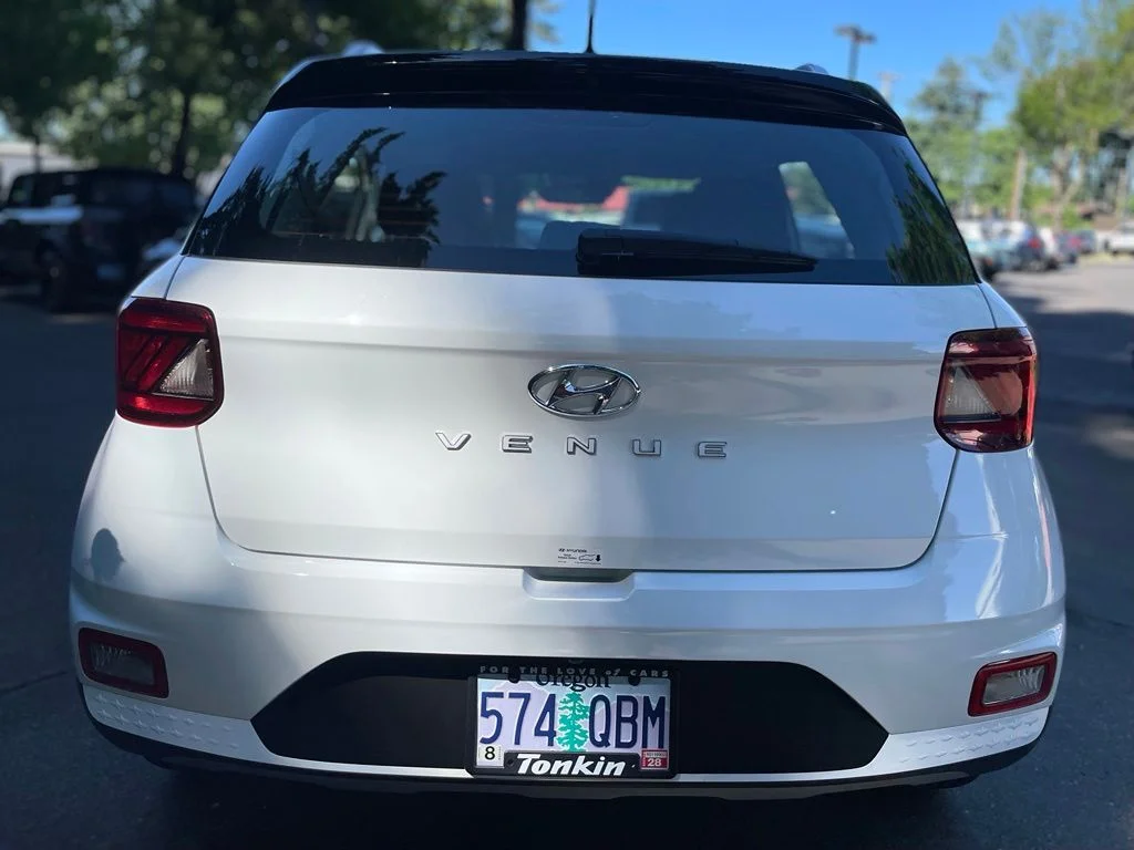 Used 2024 Lunar White Hyundai Limited image 5