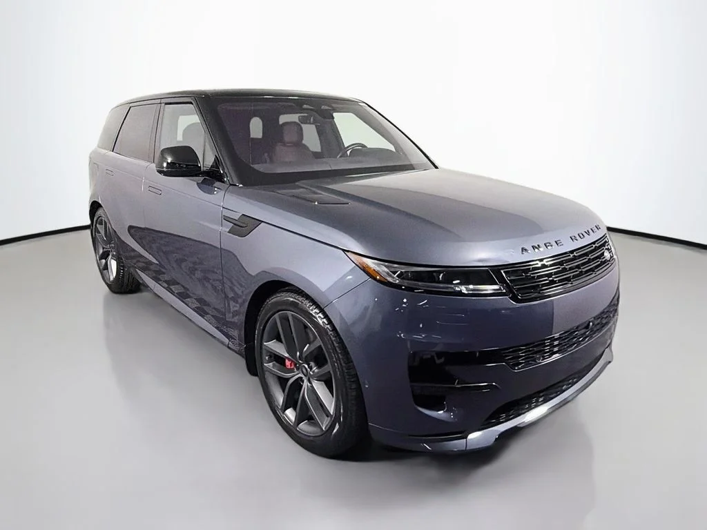 Certified Used 2023 Varesine Blue Metallic Land Rover SE Dynamic image 3