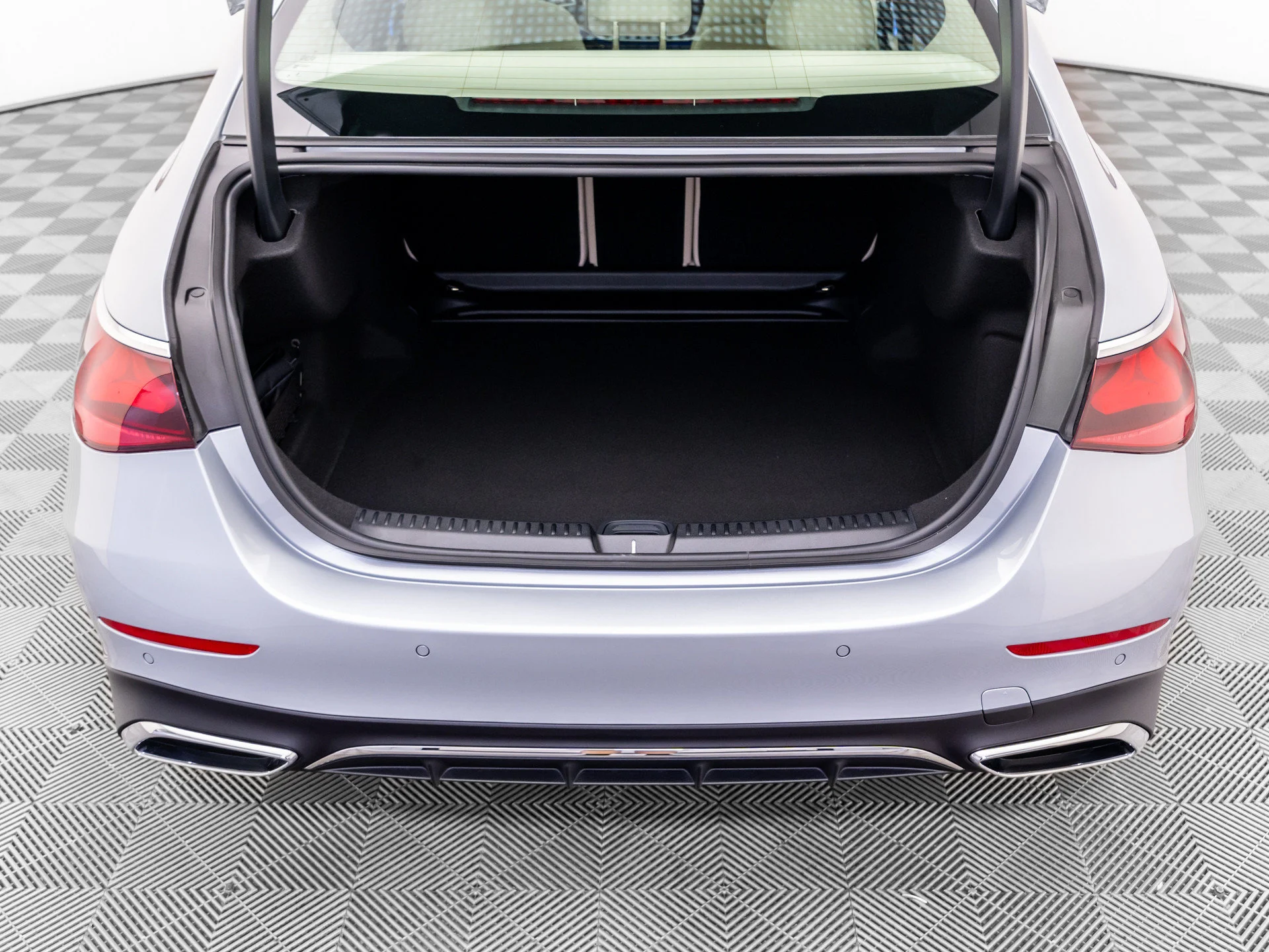 New 2027 Silver Mercedes-Benz E 350 image 34