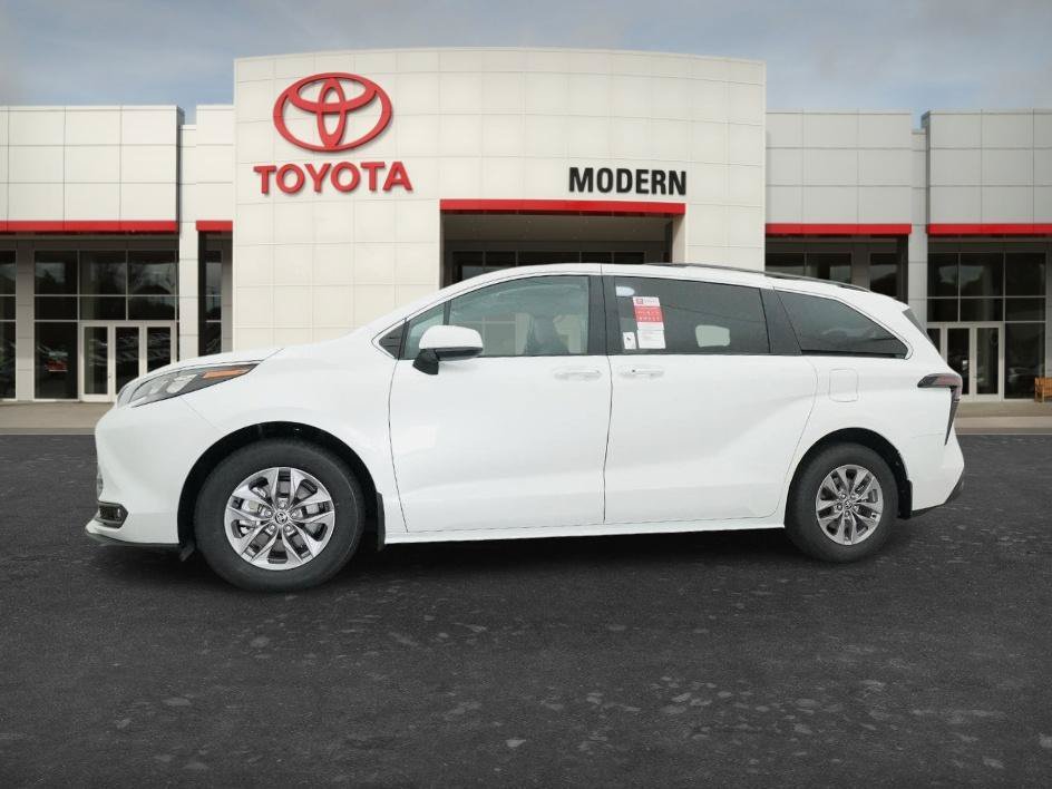 New 2026 Wind Chill Pearl Toyota XLE image 7