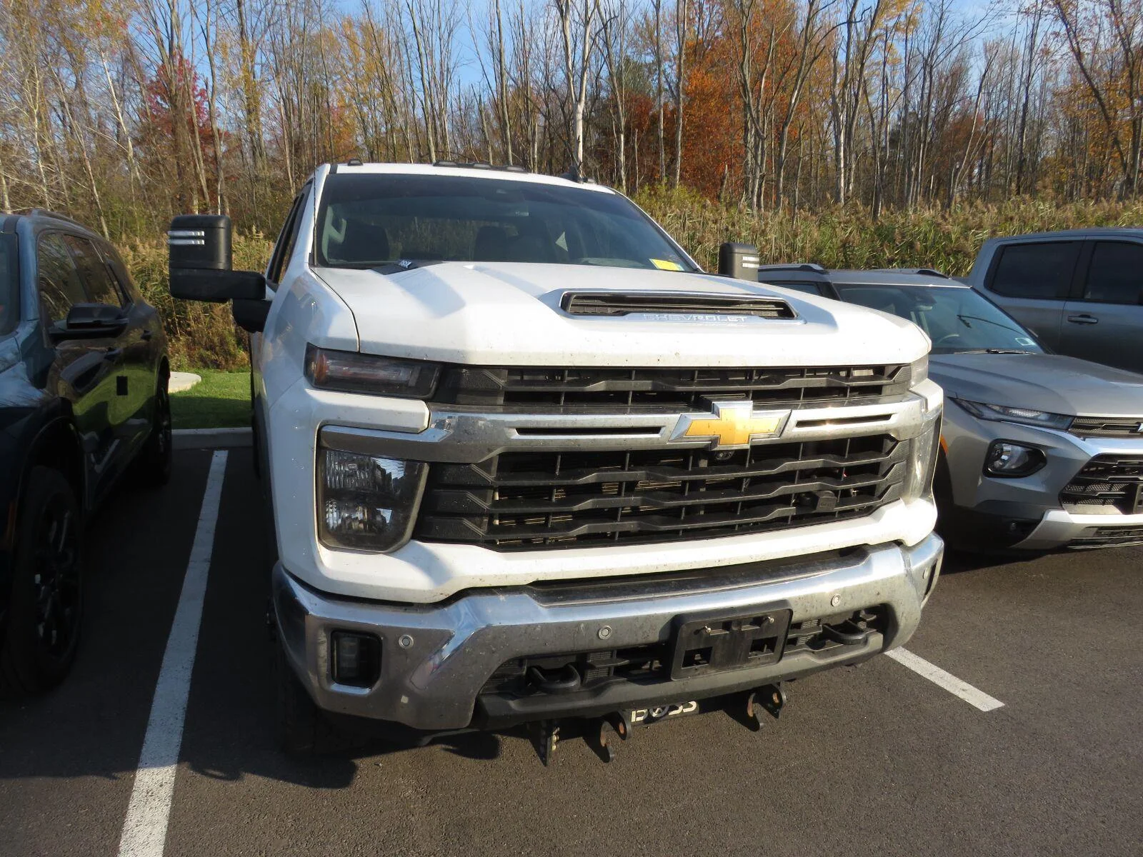 Used 2025  CHEVROLET TRUCK  image 3