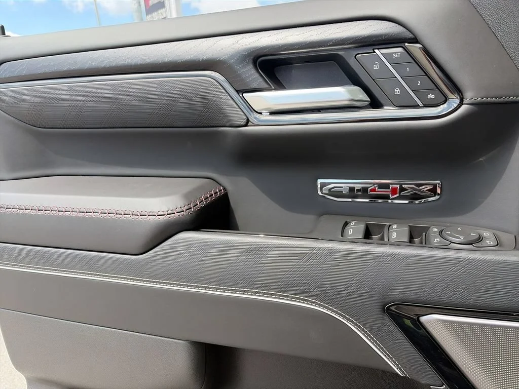 2026 GMC Sierra 1500 AT4X - Photo 32