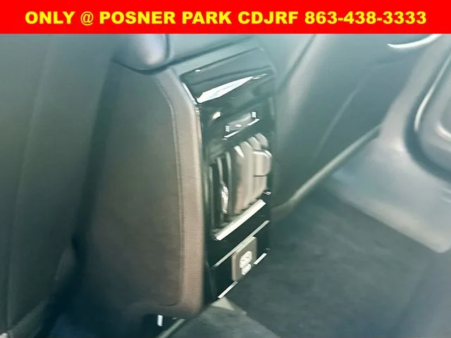 New 2026 Bright White Clear-Coat Exterior Paint Jeep Latitude image 25