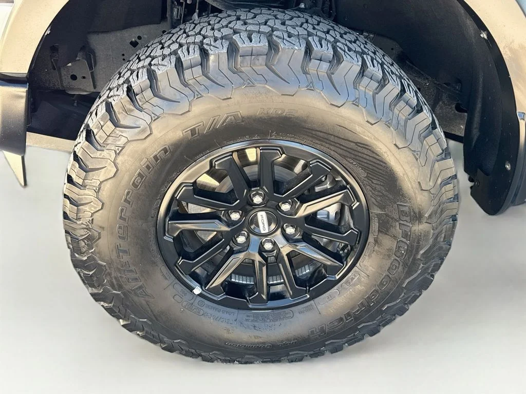 Used 2025 Black Ford Raptor image 40