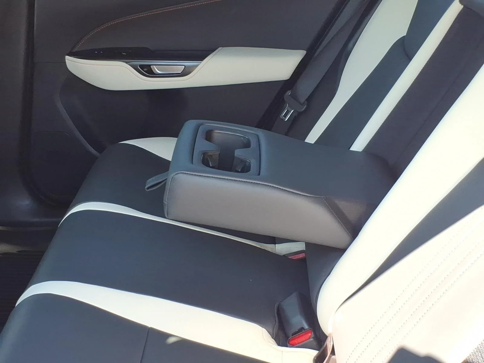 Used 2022 Atomic Silver Lexus NX 350h Premium image 24