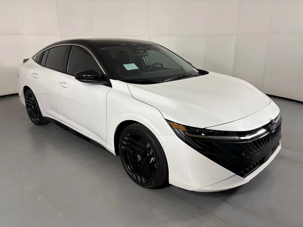 New 2026 Aspen White TriCoat / Super Black Two-tone Nissan SR image 2