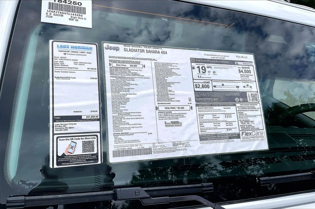 New 2026 Bright White Clear-Coat Exterior Paint Jeep Sahara image 32