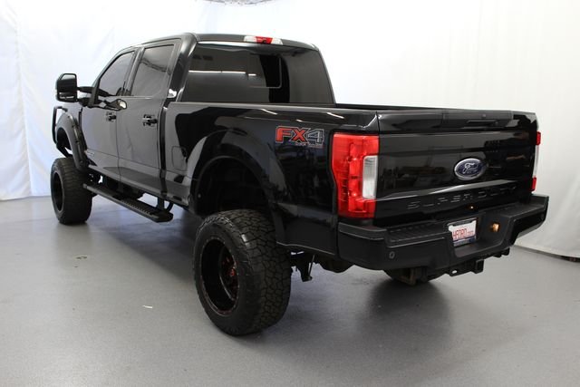 Used 2019 Black Metallic Ford Lariat image 11