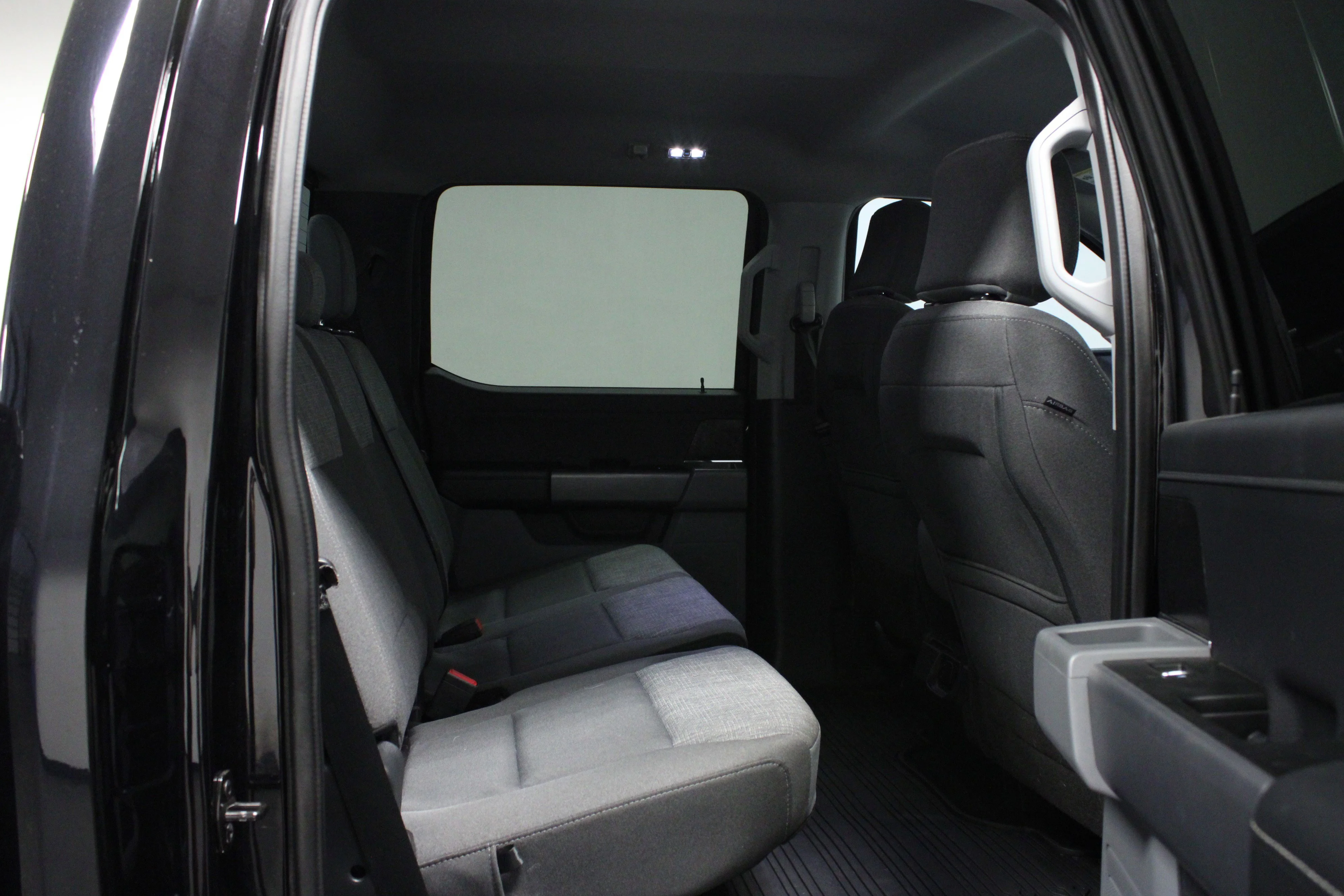 Used 2022 Agate Black Metallic Ford XLT image 15