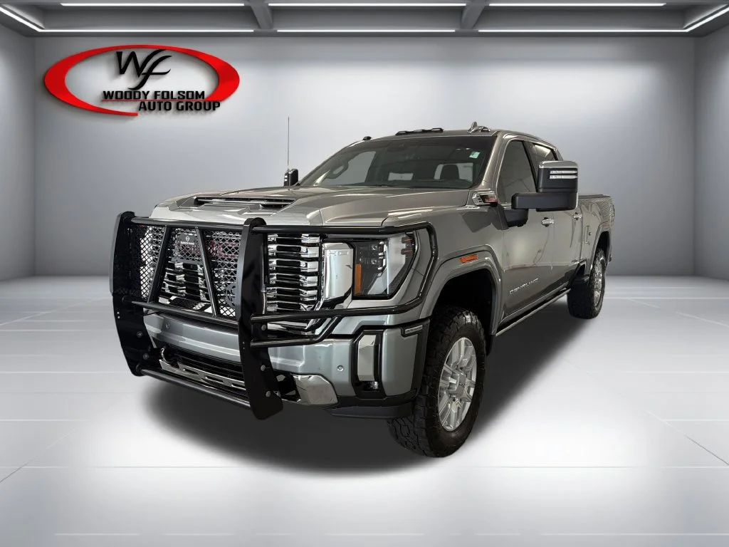 Used 2025 Sterling Metallic GMC Denali image 3