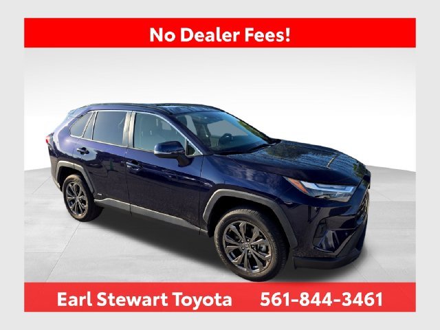 Certified Used 2024  Toyota XLE Premium image 1