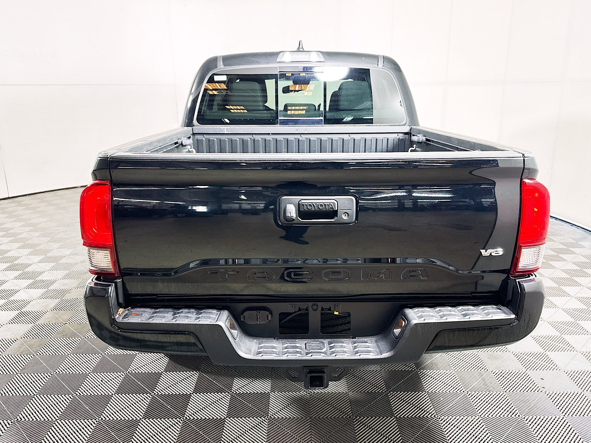 2023 Toyota Tacoma thumbnail 6