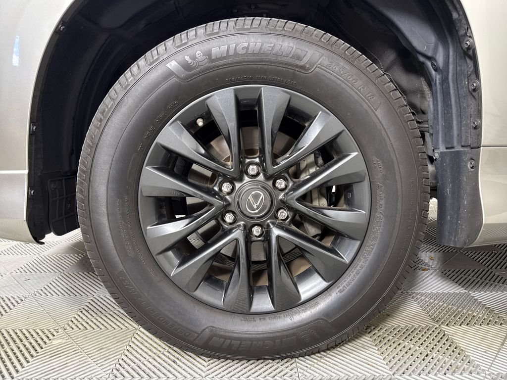 Used 2022 Silver Lexus 460 image 22