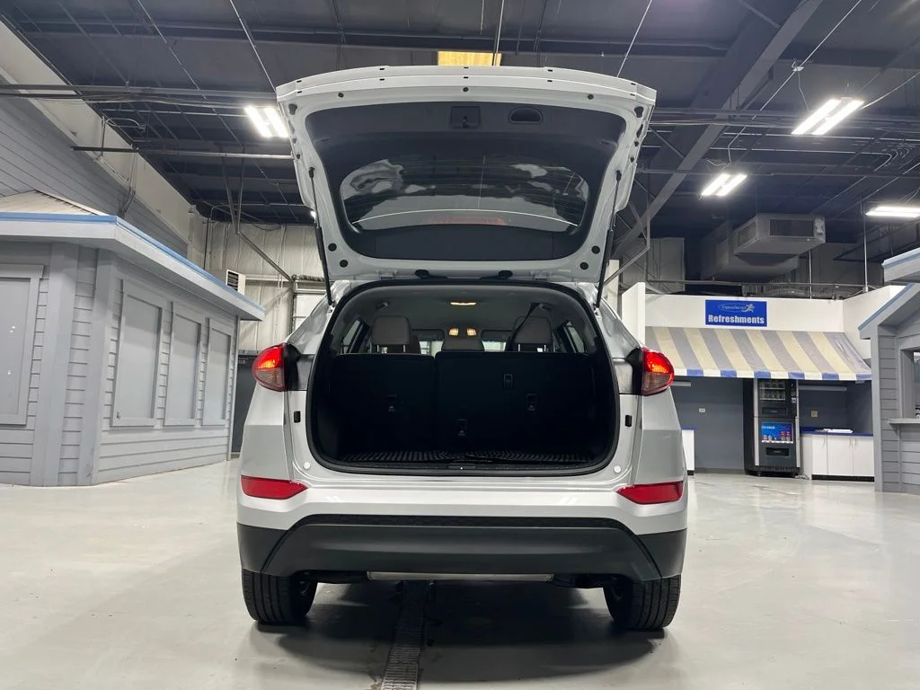Used 2018 Molten Silver Hyundai SEL image 7