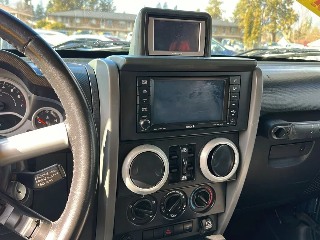 Used 2008 Black Jeep Unlimited Sahara image 14