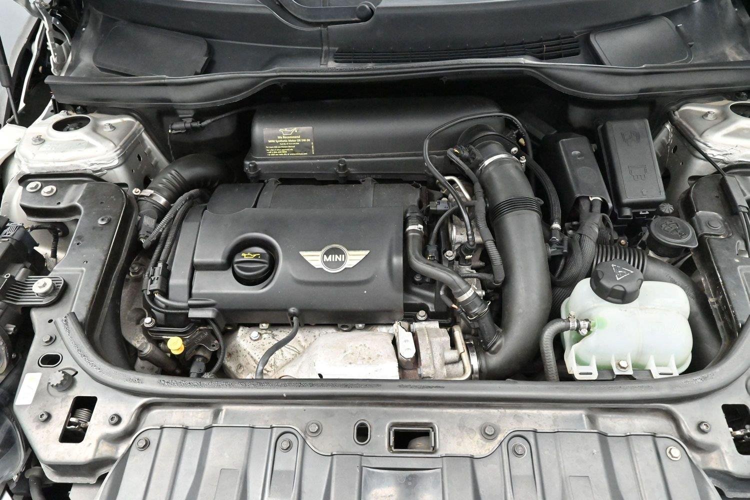 Used 2014 Crystal Silver Metallic MINI S image 34