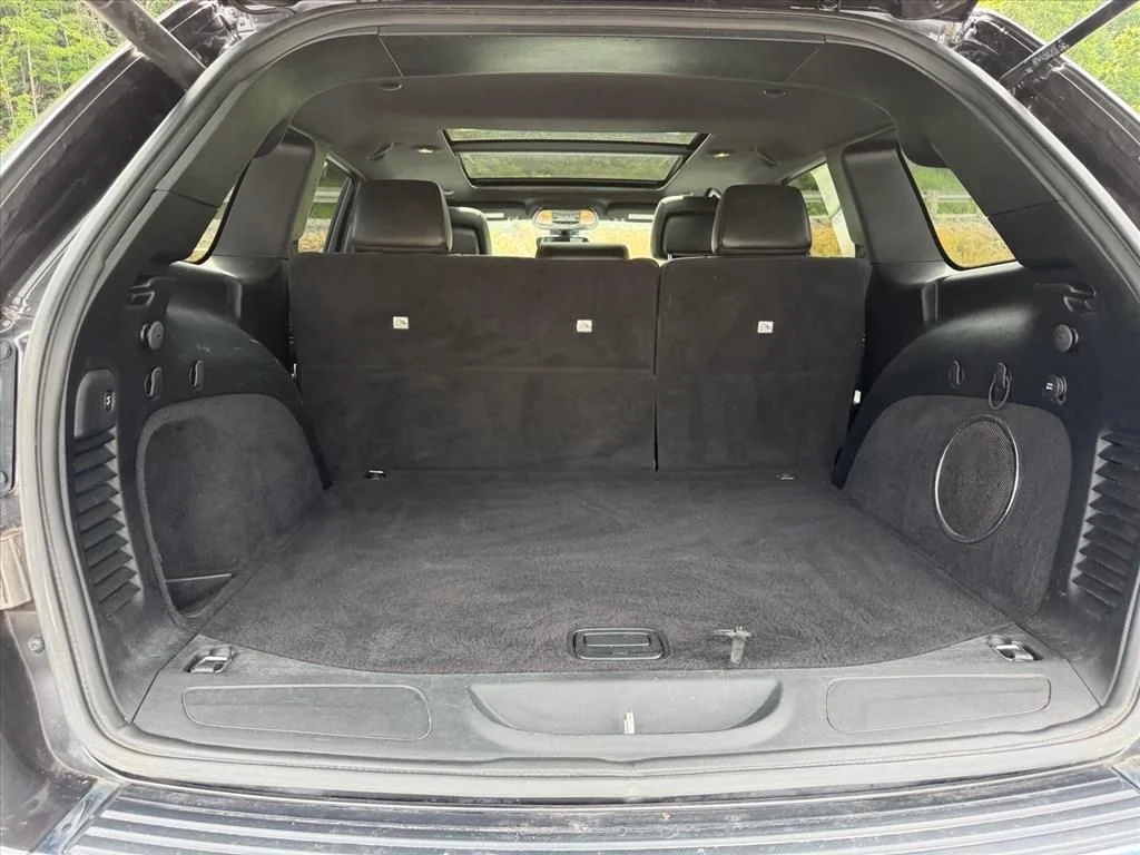 Used 2020 Gray Jeep Limited image 29
