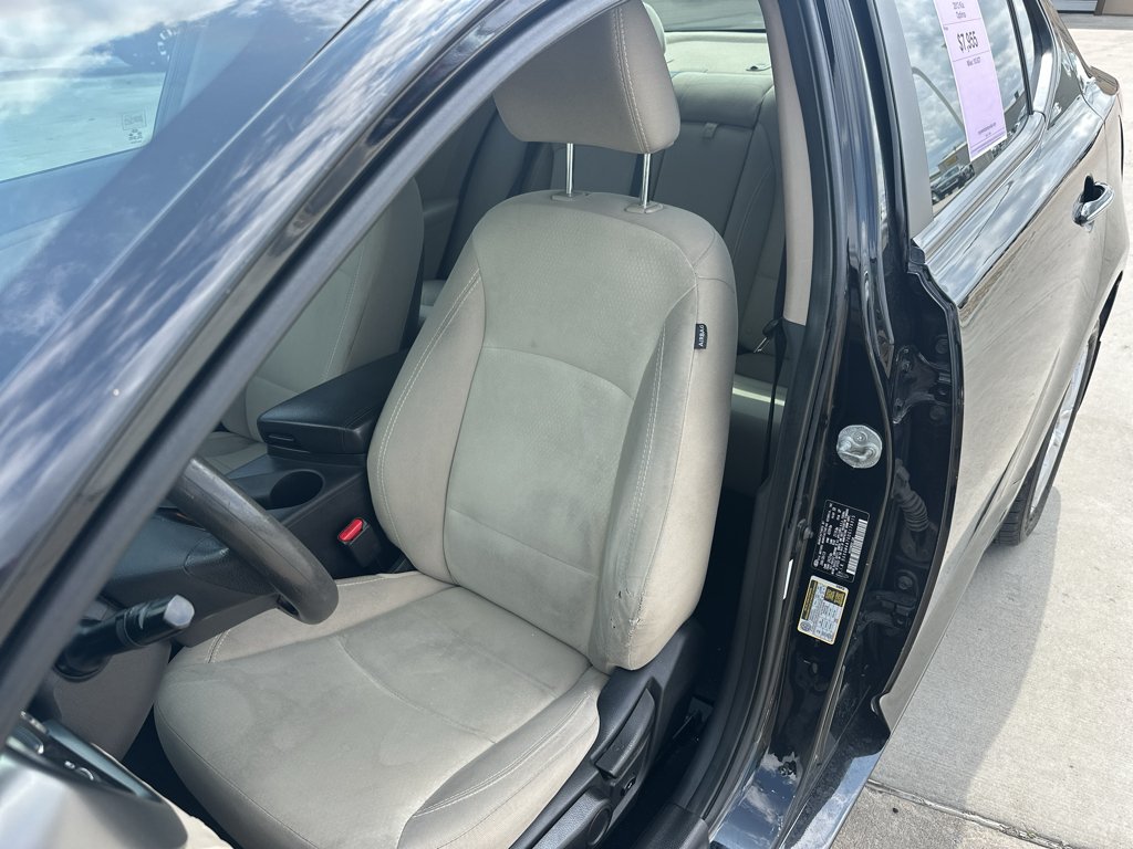Used 2013 Ebony Black Kia LX image 24