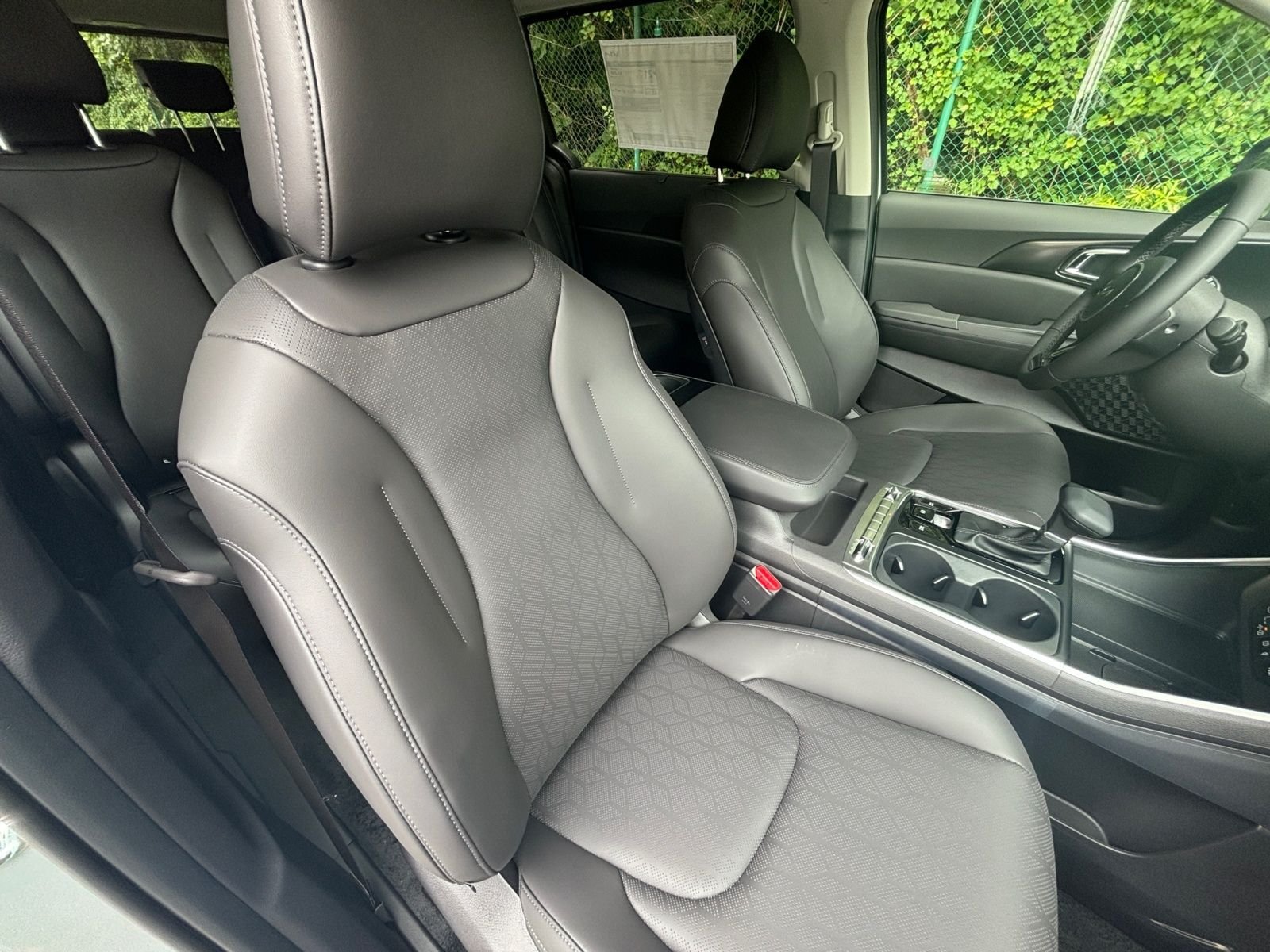 2026 Kia Carnival SX - Photo 16