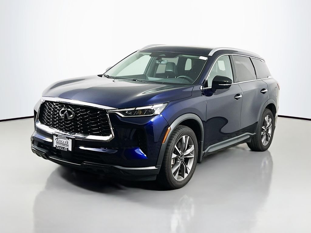 Used 2023 Blue INFINITI LUXE image 3