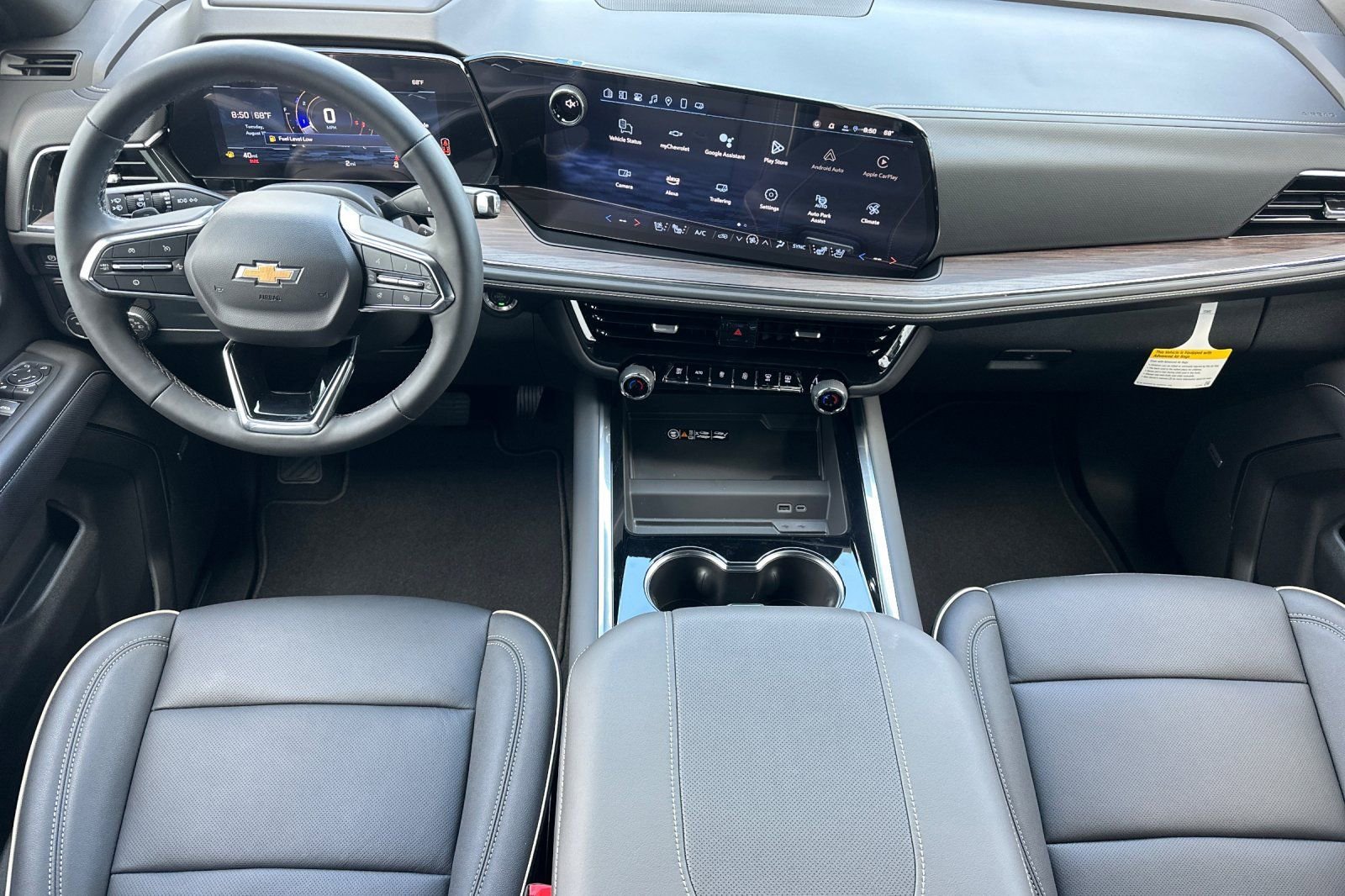 2025 Chevrolet Suburban Premier - Photo 13