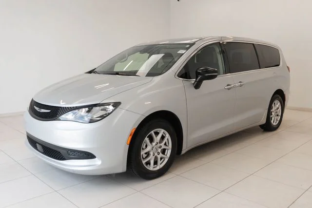 Used 2024 Silver Chrysler LX image 6