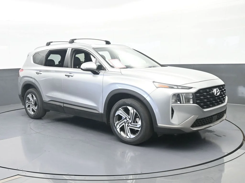 Used 2023 Shimmering Silver Pearl Hyundai SEL image 7