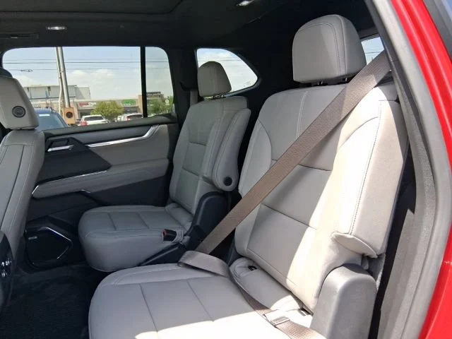 2026 GMC Acadia Elevation - Photo 15